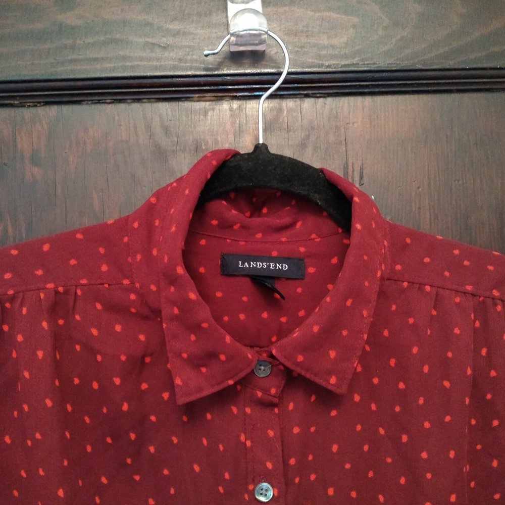 14P Land's End Lightweight Long-Sleeved Button down blouse